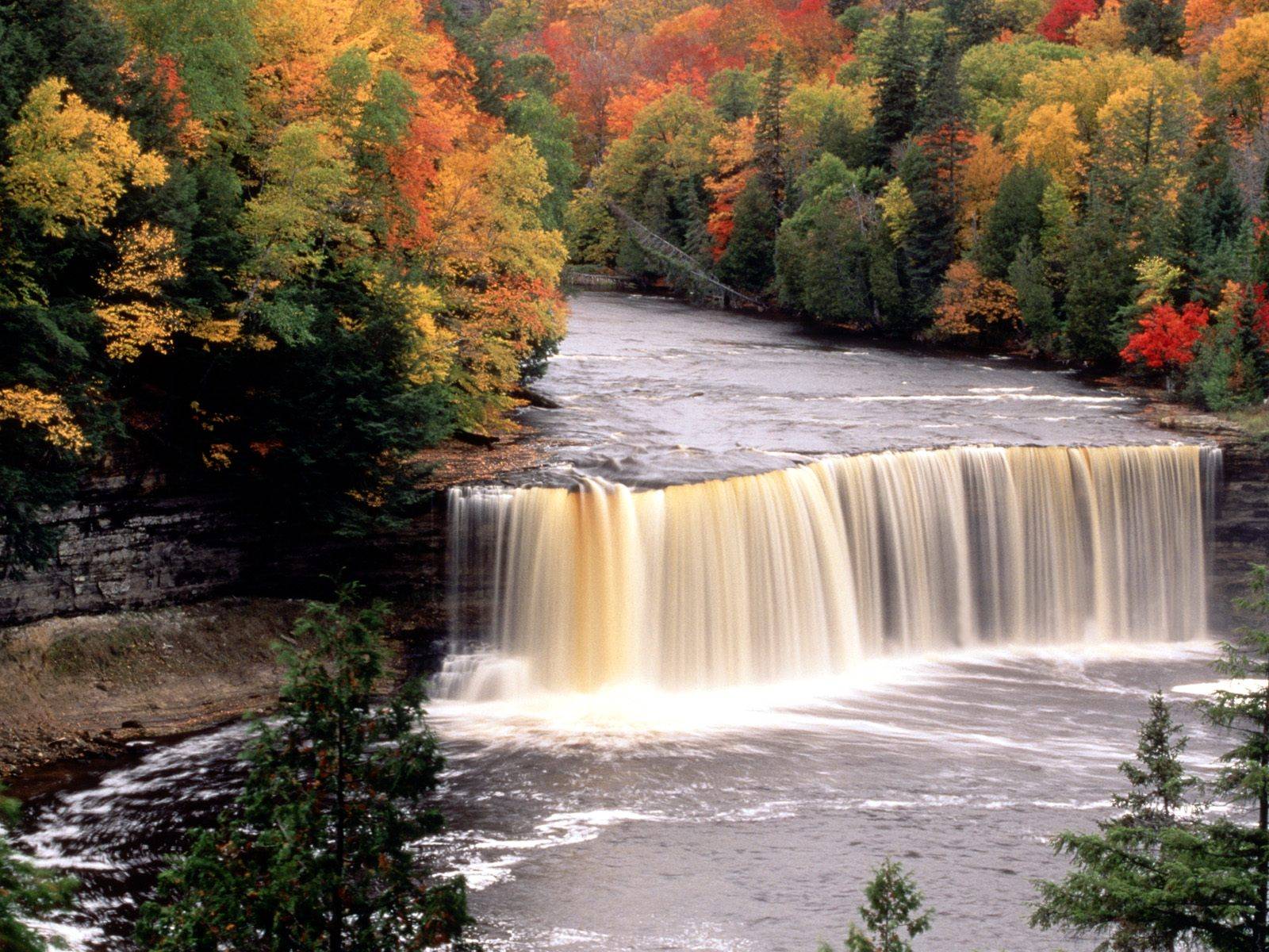 Tahquamenon Falls, Michigan