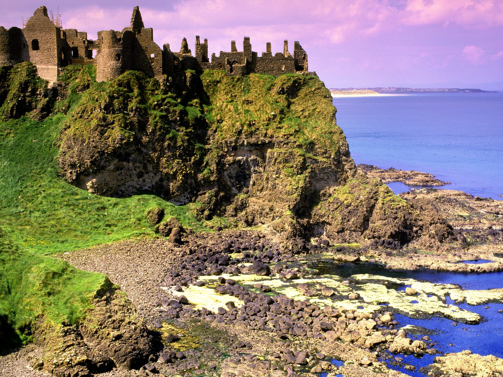 Dunluce Castle, County Antrim, Ireland 00.jpg