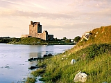 Dunguaire Castle, Kinvara, Ireland.jpg