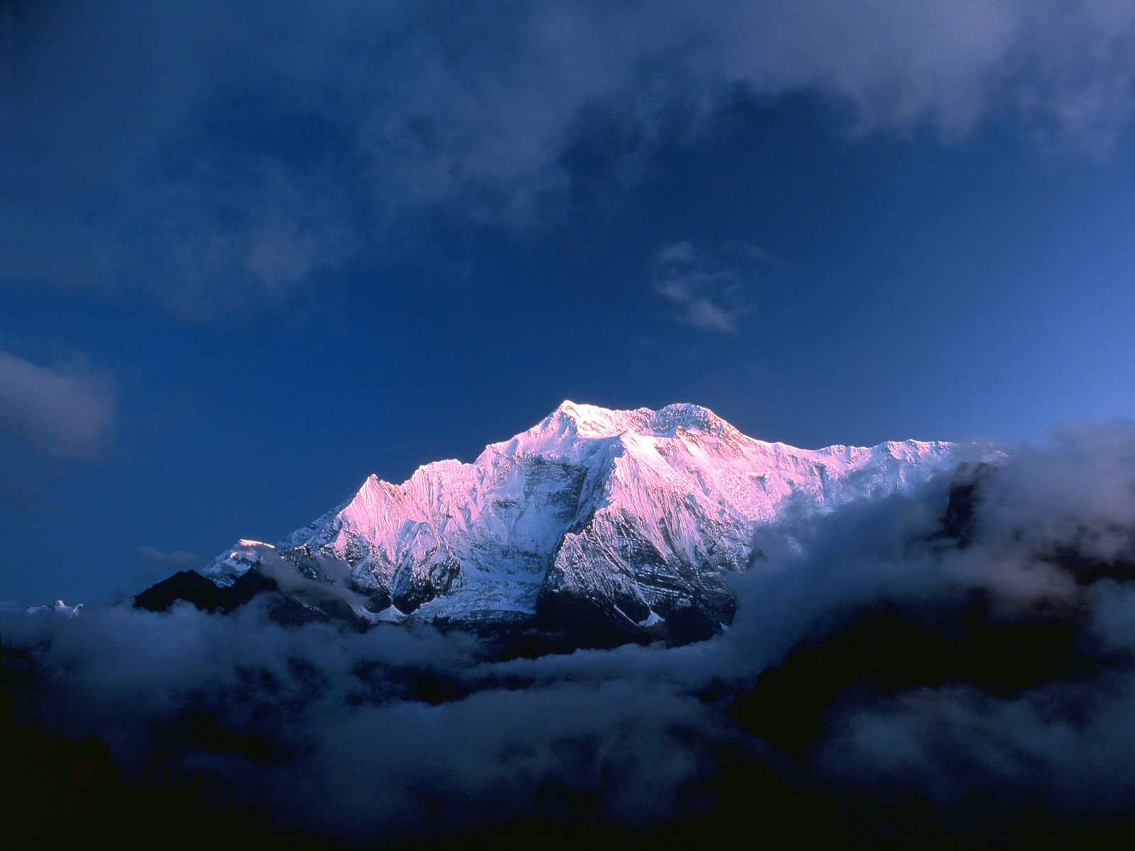 Annapurna II (7937m) from Ghyaru Marsyangdi Valley, Himalayas, Nepal.jpg