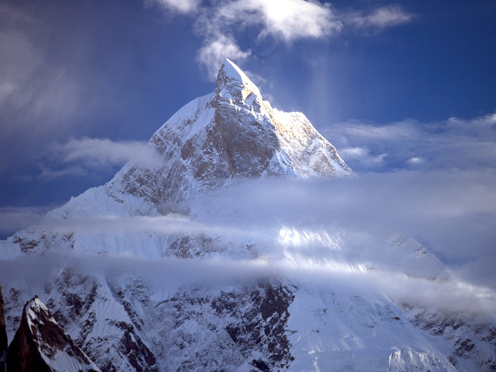Masherbrum Peak, Baltoro Trek, Pakistan.jpg